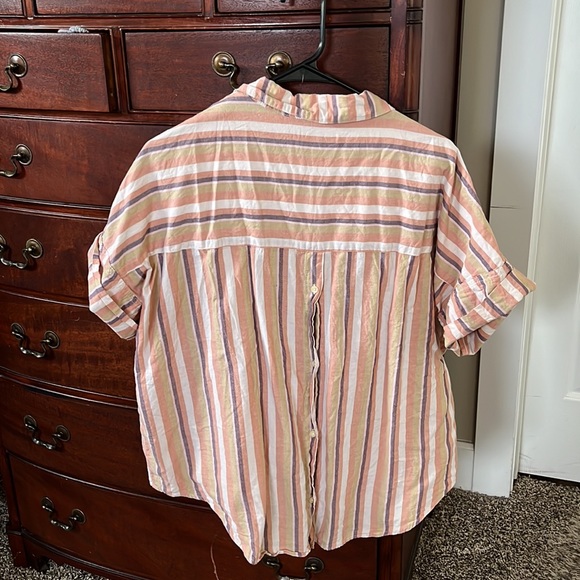 Madewell Courier short sleeve popover Button-Back Shirt Rainbow Stripe, size L - Picture 9 of 9